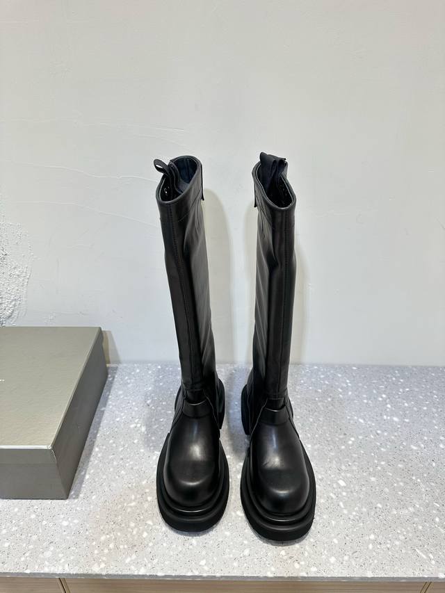 Rickowens X Dr.Martens联名款 24新款 绑带厚底 增高 马丁靴 短靴 长靴 系列 全黑look是真的又帅又高级 这双 Rick Owens